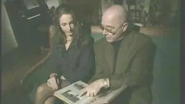 Sexy gái xinh thủ dâm cu giả già