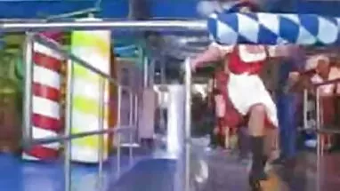 Hai Niki set gai thu dam Tuyết trêu chọc