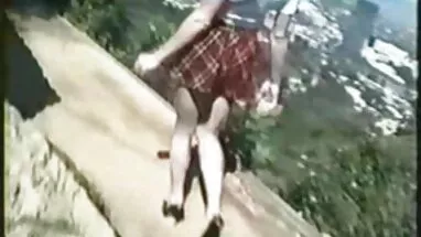 Cô gái nga cho lần đầu namthudam tiên trong Phần mông # 2.