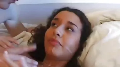 Sexy pháp cặn bã . sex thu dam trong nha ve sinh