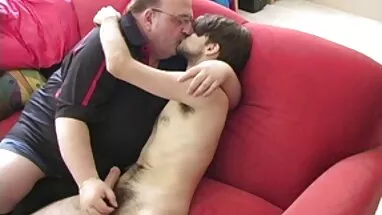 Vợ bọ vợ xnxx thủ dâm học sinh 2 bbc bò anh ta nhìn cô ấy