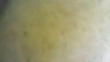 đôi xnxx nữ thủ dâm mắt xanh tuyệt đẹp bịt miệng