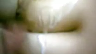 Lucy yêu phim sex thủ dâm ra nước đóng