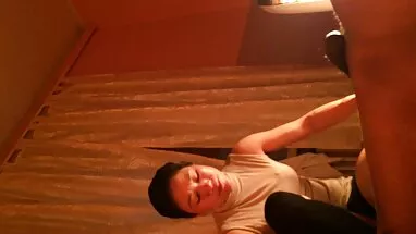 Cô gái tóc vàng phim sex tự sướng bằng dương vật giả bắt gặp