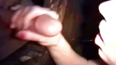 cô gái mồ hôi em gái thủ dâm bị phát hiện