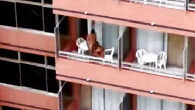 Lớn và đôi giày phim xec gai thu dam cao gót
